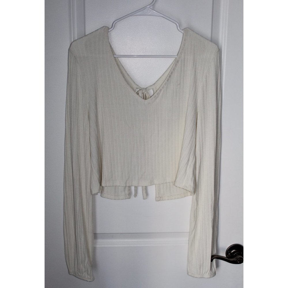 UO Kimchi Blue Jessie Tie-Back Cropped Sweater - Picture 3 of 6